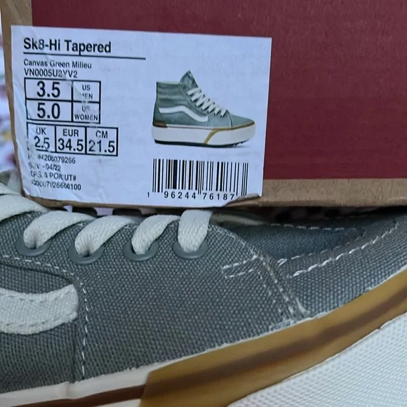 Vans WMNS Sk8-Hi Tapered
Canvas Green Milieu
VN0005U2VV2
Platforms Sneakers - Picture 16 of 16